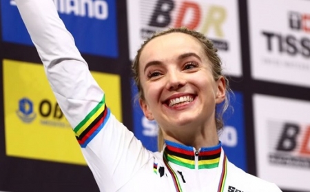 Várandósan nyert olimpiai ezüstérmet a kerékpáros
